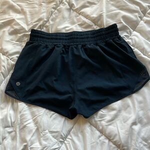 Lululemon hottie hots size 6